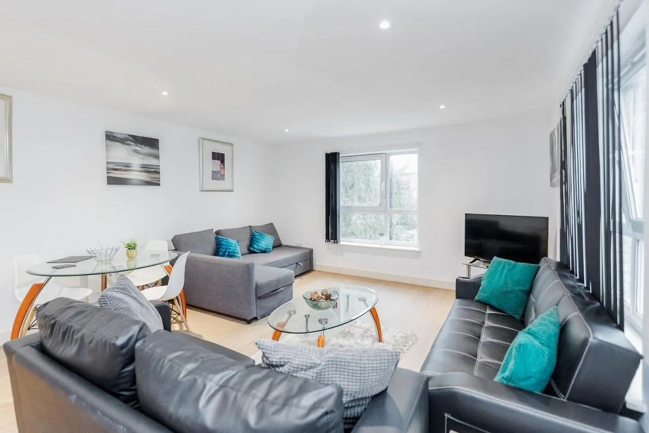 Cribextra E14 Apartment London