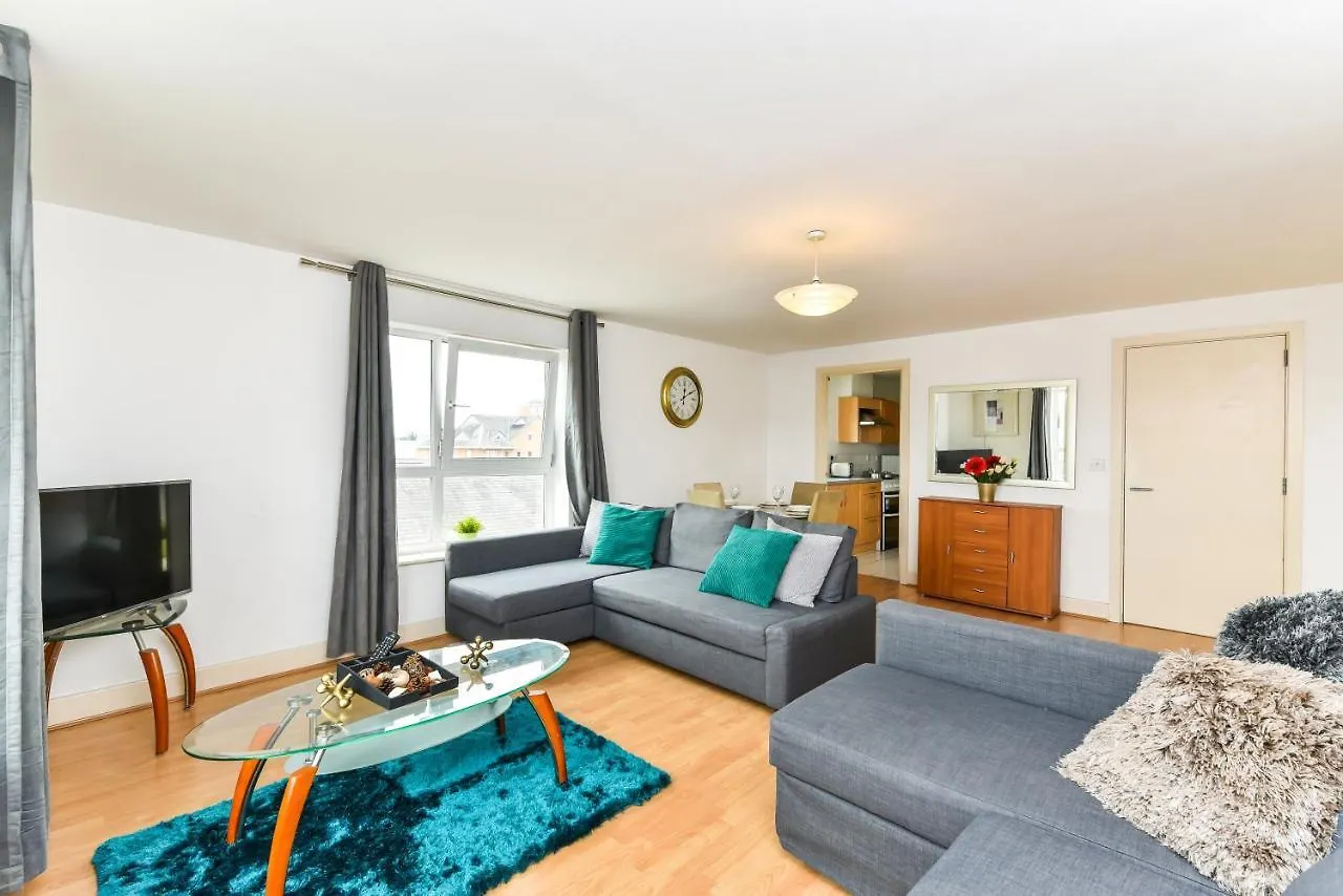 Cribextra E14 Apartment London United Kingdom